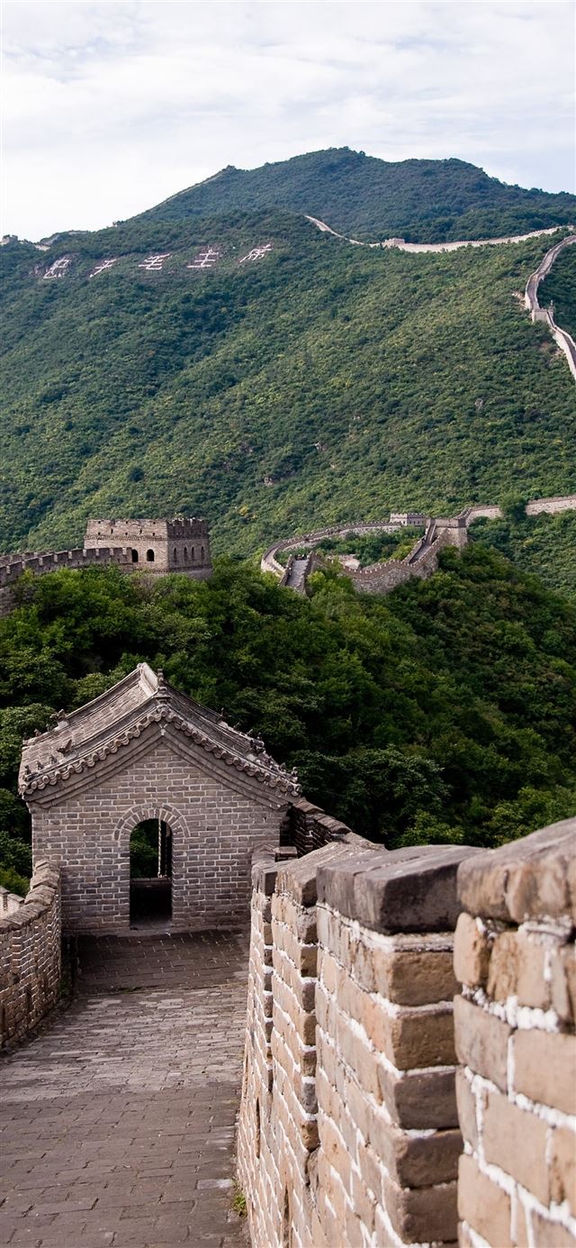 Great Wall of China iPhone 11 wallpaper 