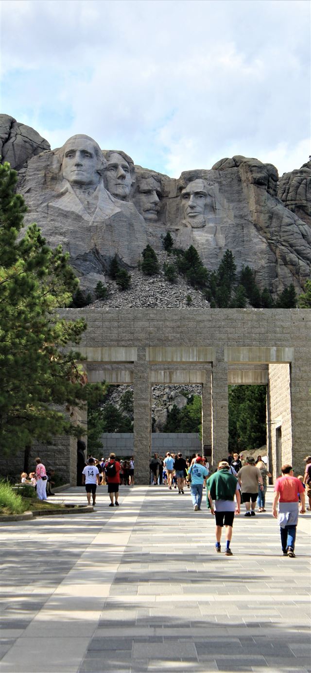Mount Rushmore National Park iPhone 11 wallpaper 