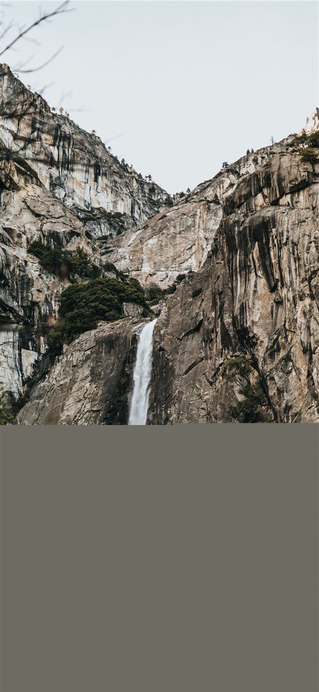 Plitvice Lakes National Park iPhone X wallpaper 