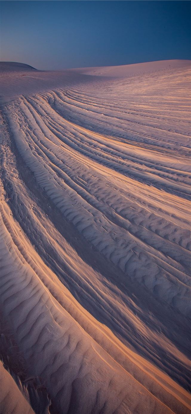 sand field iPhone 11 wallpaper 