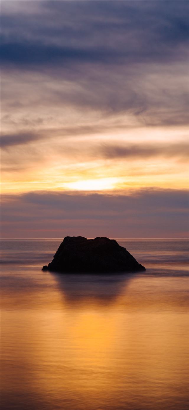 silhouette of island iPhone X wallpaper 