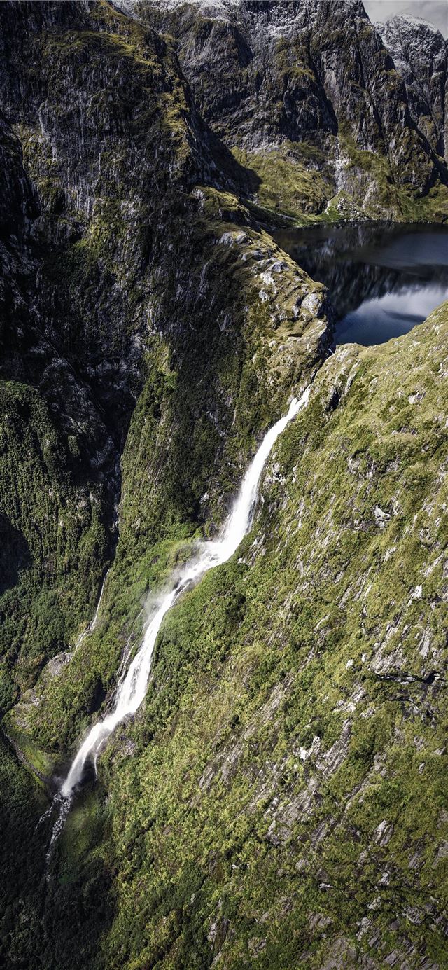 Sutherland Falls iPhone X wallpaper 