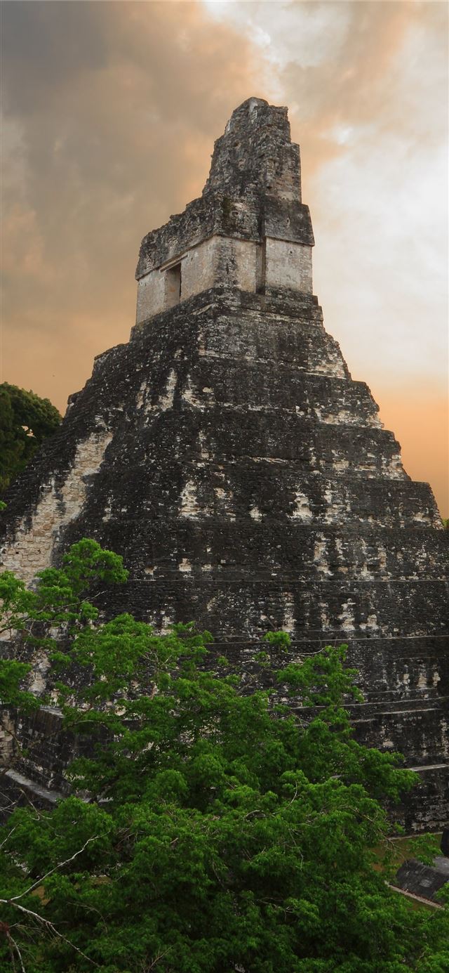 Tikal Guatemala Sunrise Sunset Times iPhone 11 wallpaper 