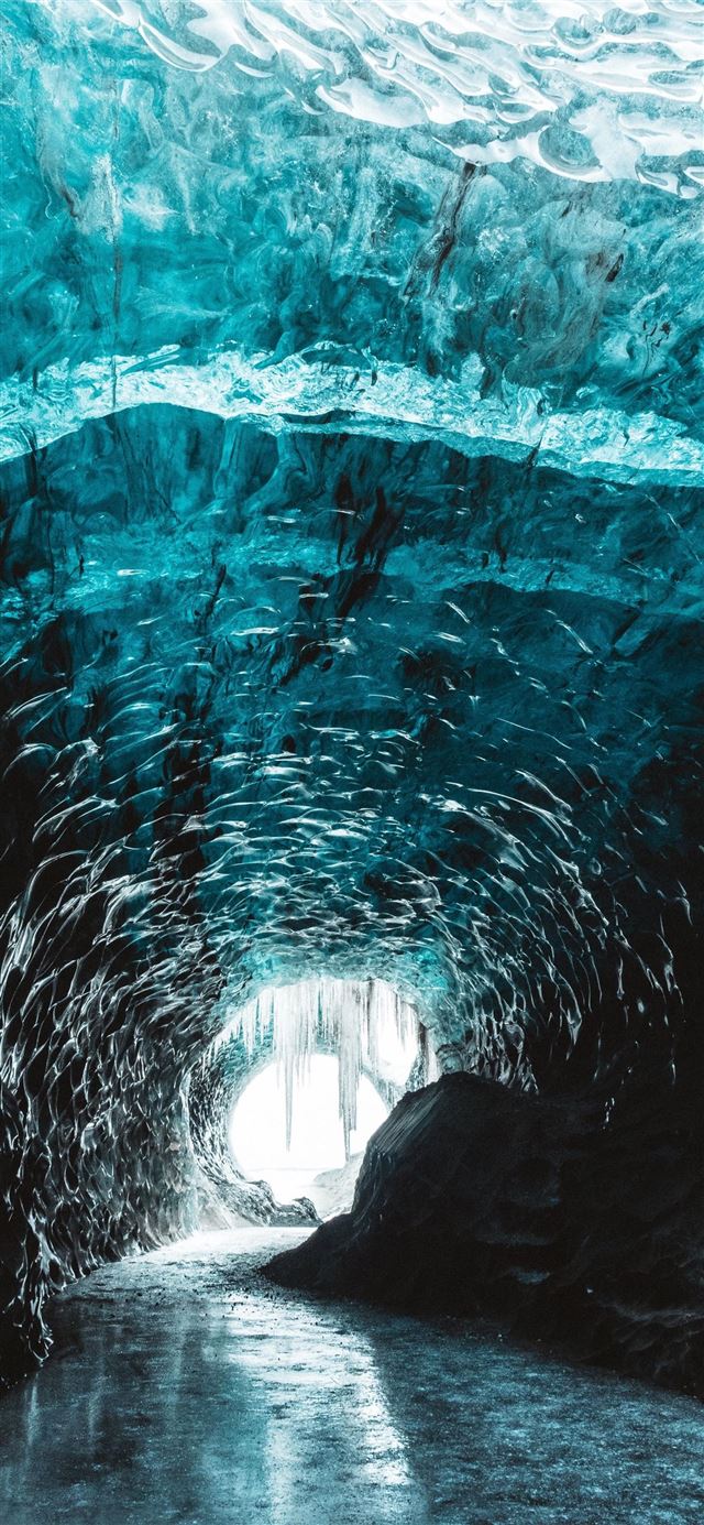 Vatnajokull Ice Caves iPhone X wallpaper 