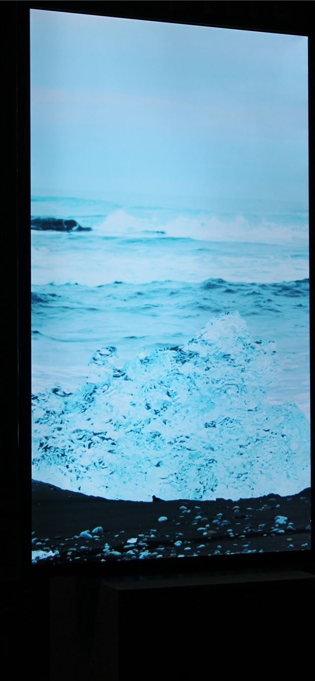 Vatnajokull Ice Caves iPhone X wallpaper 