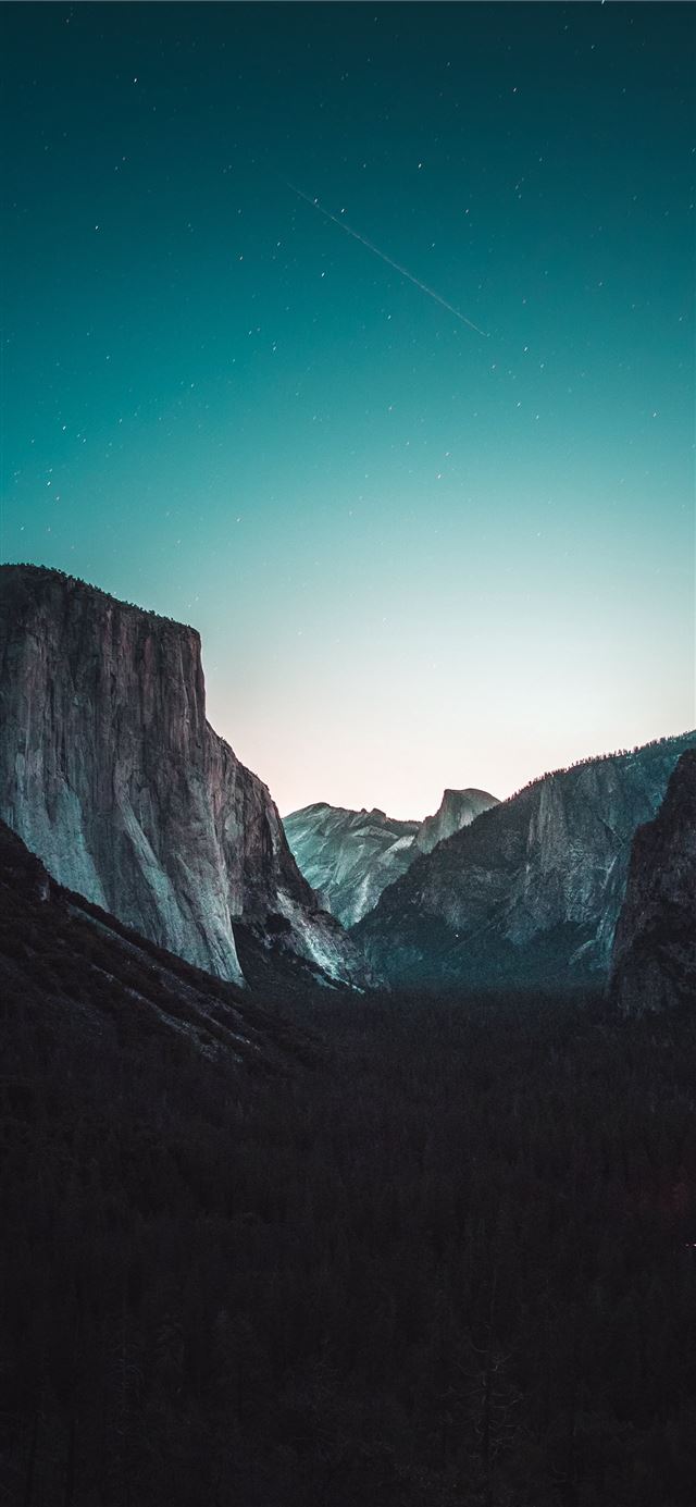 yosemite valley mountains night iPhone X wallpaper 
