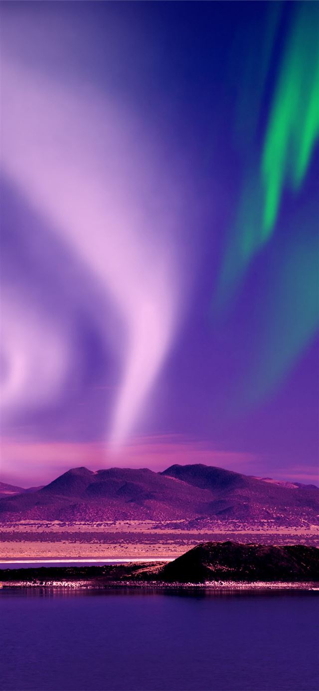 aurora borealis beautiful view iPhone 11 wallpaper 
