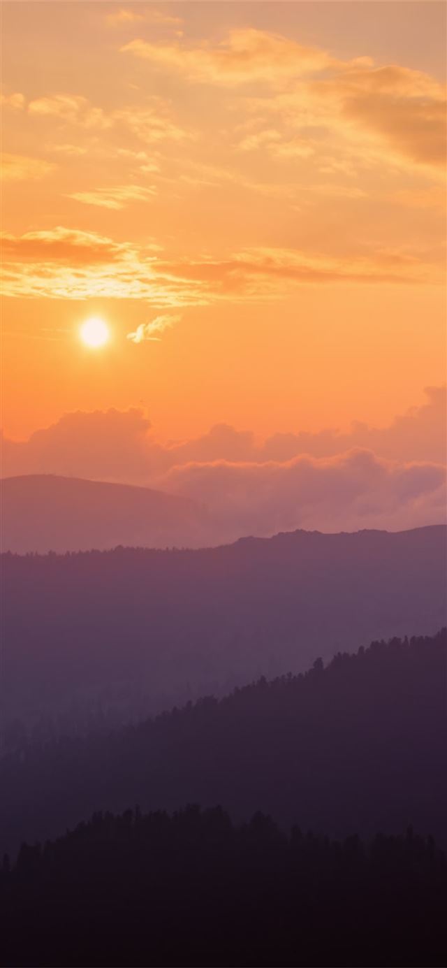 sunset in the mountains iPhone X wallpaper 