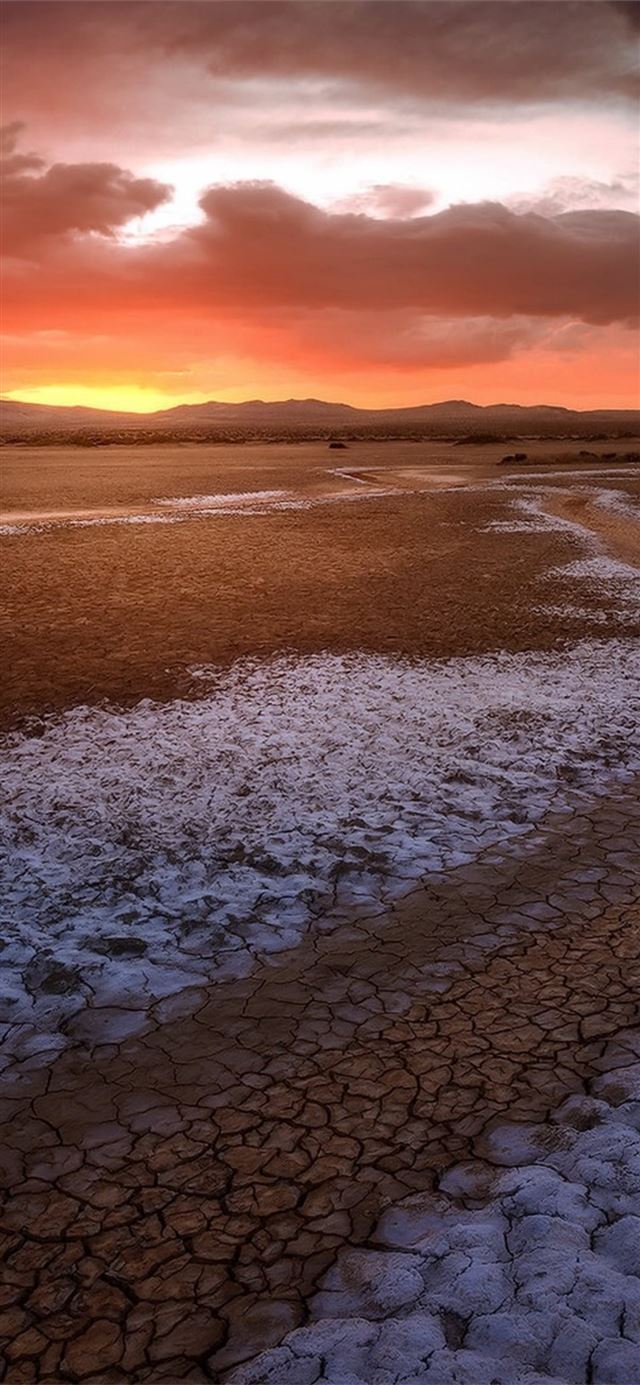 drought desert sky iPhone 11 wallpaper 