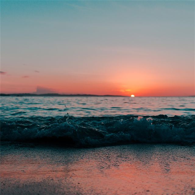 sea shore ocean during sunset iPad Pro wallpaper 