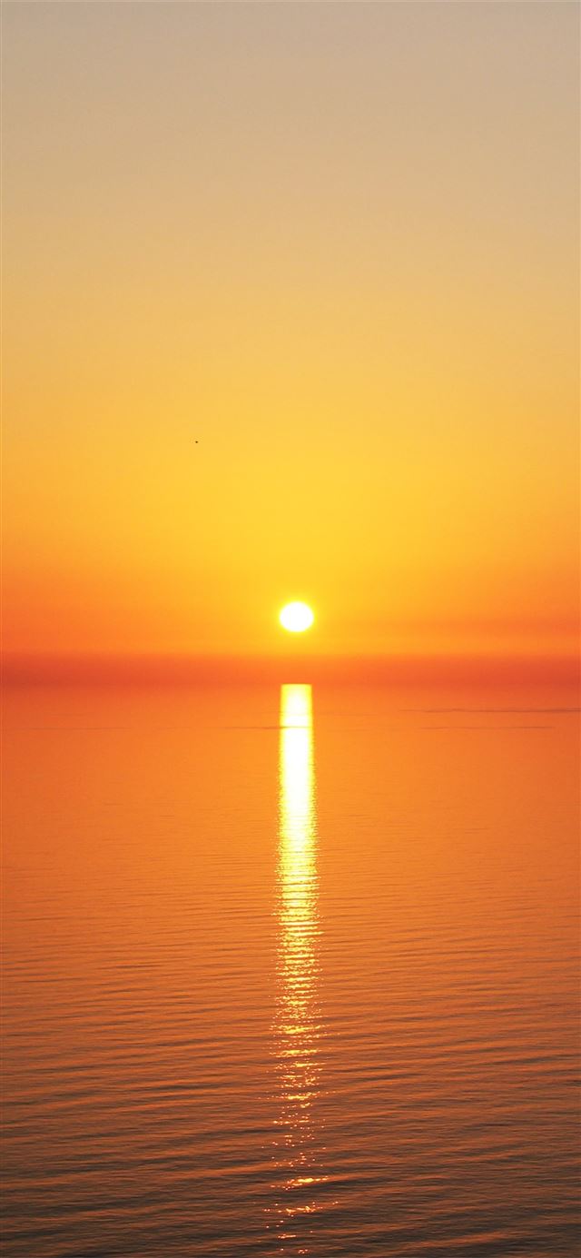 sunset reflection iPhone X wallpaper 