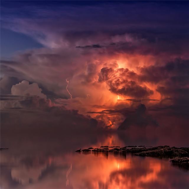 thunderstorm in ocean 5k iPad wallpaper 