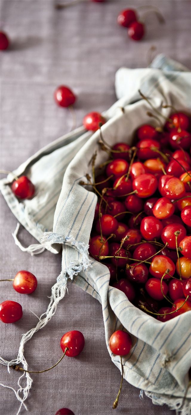 shallow focus photography of cherry fruits iPhone X wallpaper 