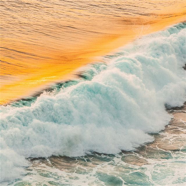 ocean waves long exposure 4k iPad wallpaper 