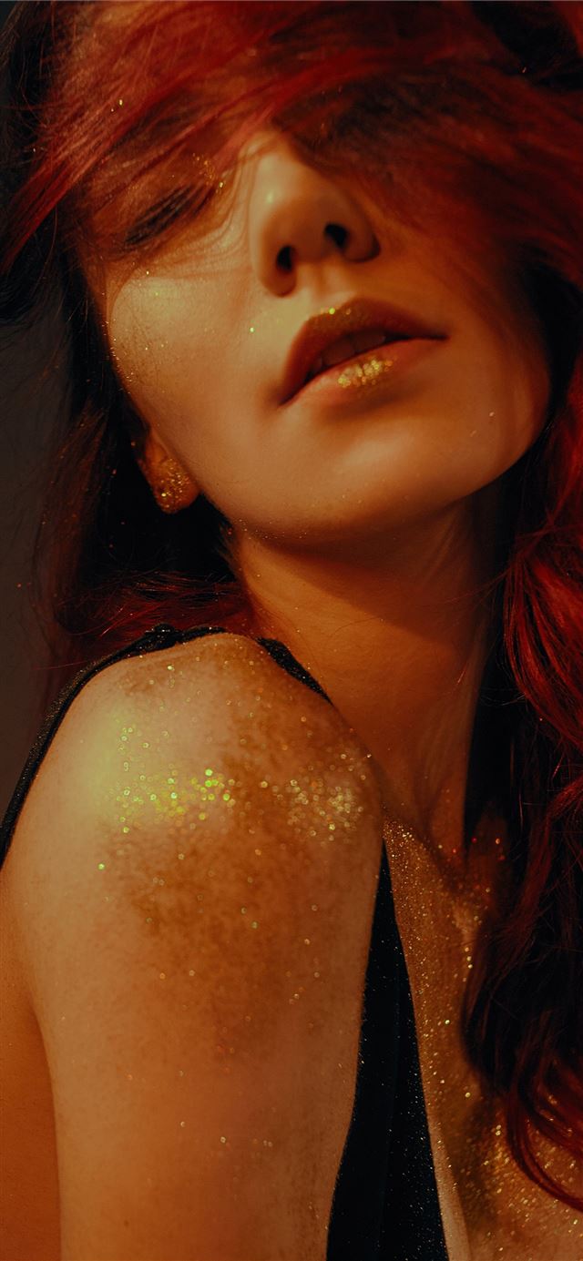 woman with glitters on her body iPhone 11 wallpaper 