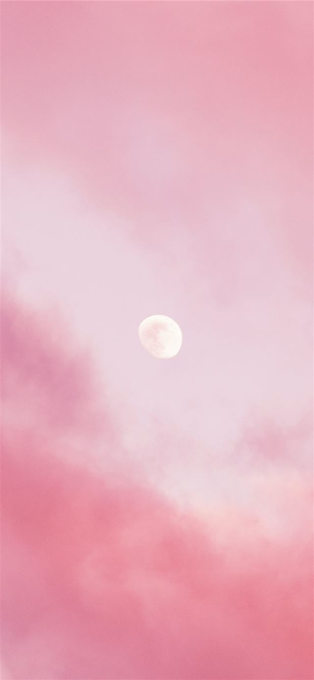 full moon in the sky iPhone 11 wallpaper 