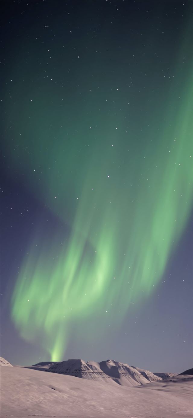 Aurora lights above mountain iPhone 11 wallpaper 