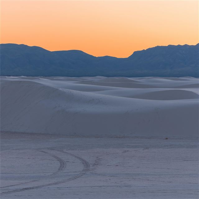 sun is setting over white sands iPad Air wallpaper 